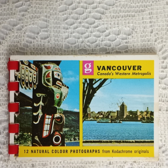 Vintage 2 Vancouver Canada Mini Albums Souvenir Butchart Gardens Spiral Bound - Picture 3 of 6